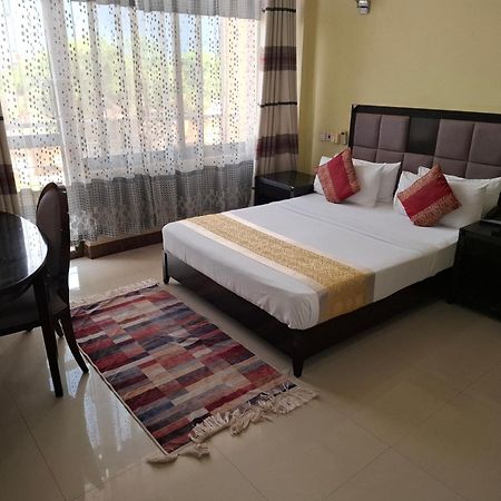 Flomi Hotel Morogoro Buitenkant foto
