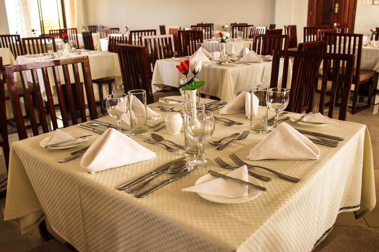 Flomi Hotel Morogoro Buitenkant foto